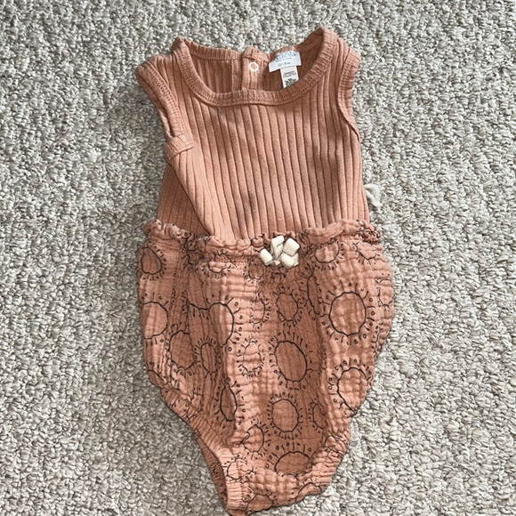 GRAYSON COLLECTIVE | 0-3 month onesie - Picture 7 of 7